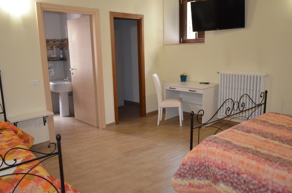 B&B Il Vicoletto LʼAquila Esterno foto